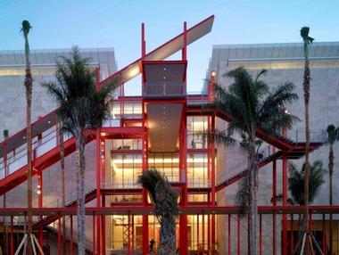 Los Angeles County Museum of Art (35 min Day Trip from Los Angeles)