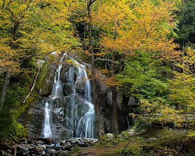 Romantic Places to Visit in Vermont: Moss Glen Falls