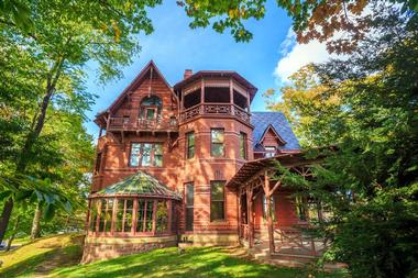 CT Things to Do: Mark Twain House and Museum