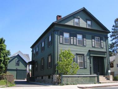 Must Do in Massachusetts: Lizzie Borden House and Breakfast Museum