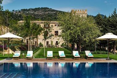 Easter Vacation Ideas: Castell Son Claret in Mallorca, Spain