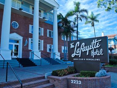 Lafayette Hotel, Swim Club & Bungalows, California