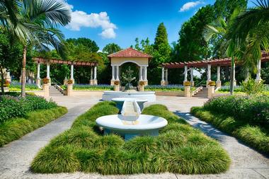Things to Do in Lakeland, Florida: Hollis Garden