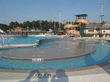 Water Parks in Alabama: Hartselle Aquatic Center